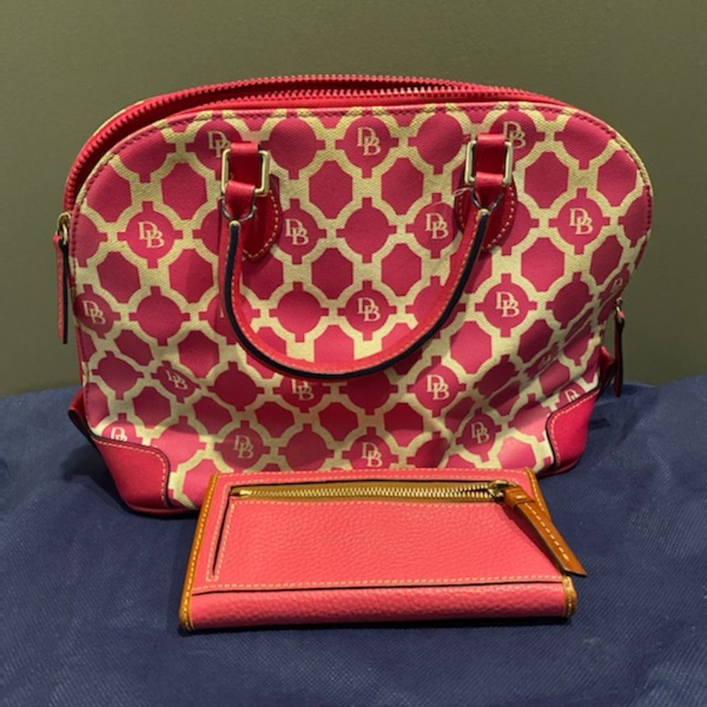 Dooney and Bourke Sanibel Shoulder Strap Purse and Matching Wallet - Picture 4 of 4